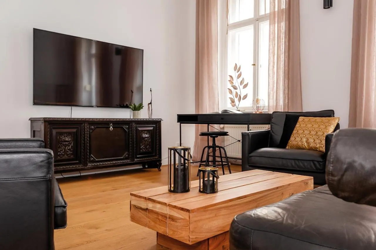 #New# Biz Apt | 5min HBF | HotSpot2go | Berlin Art Apartment